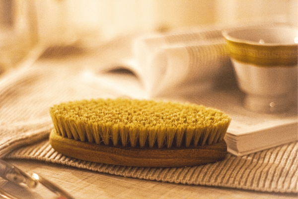 Une brosse à poils