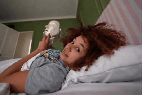 Masque LED de Léna Situations